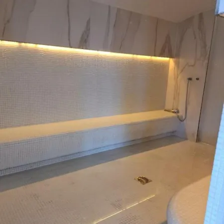 Luxury Premium & Năvodari